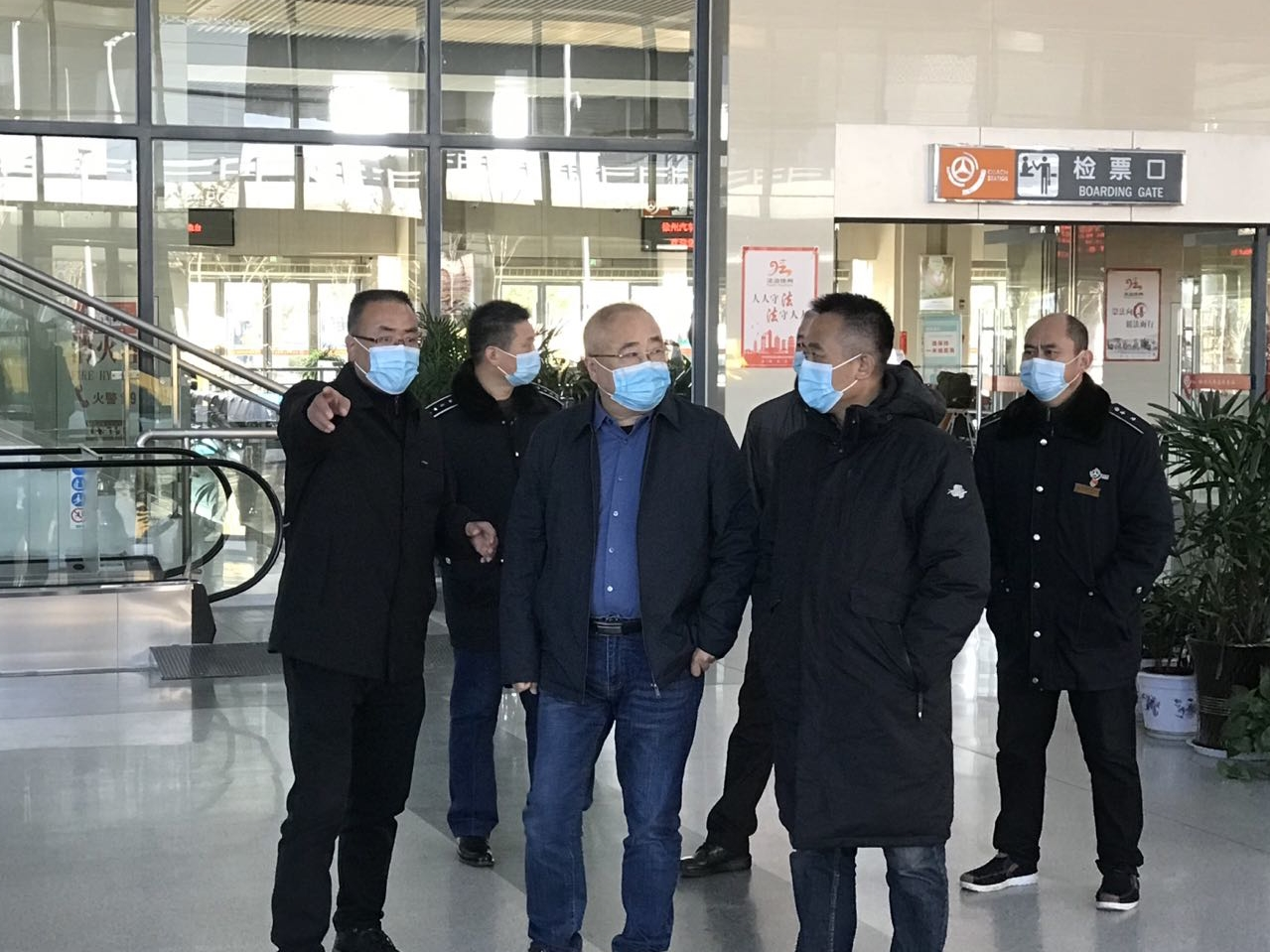 徐州巅峰国际官网集团党委委员、副总司理吕超赴汽车东站党支部调研