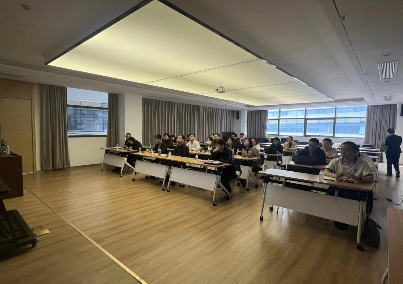 集团举行交通银行数字人民币专项培训会