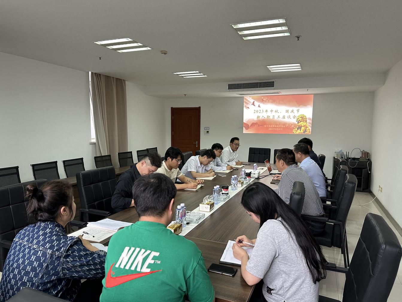 “双轮驱动”，，立体式作育青年人才步队