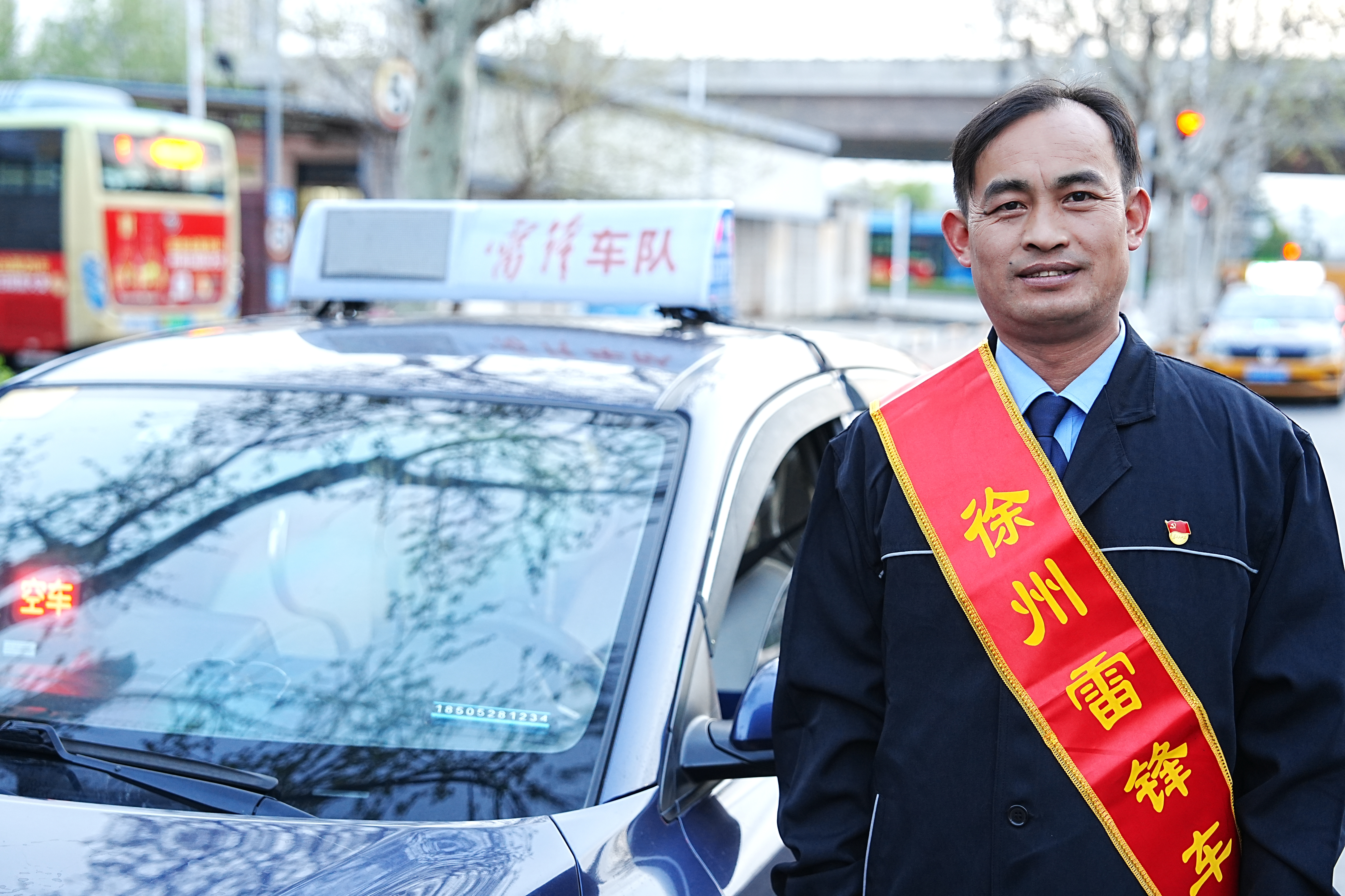 “的哥”杜文超临危不惧显继续