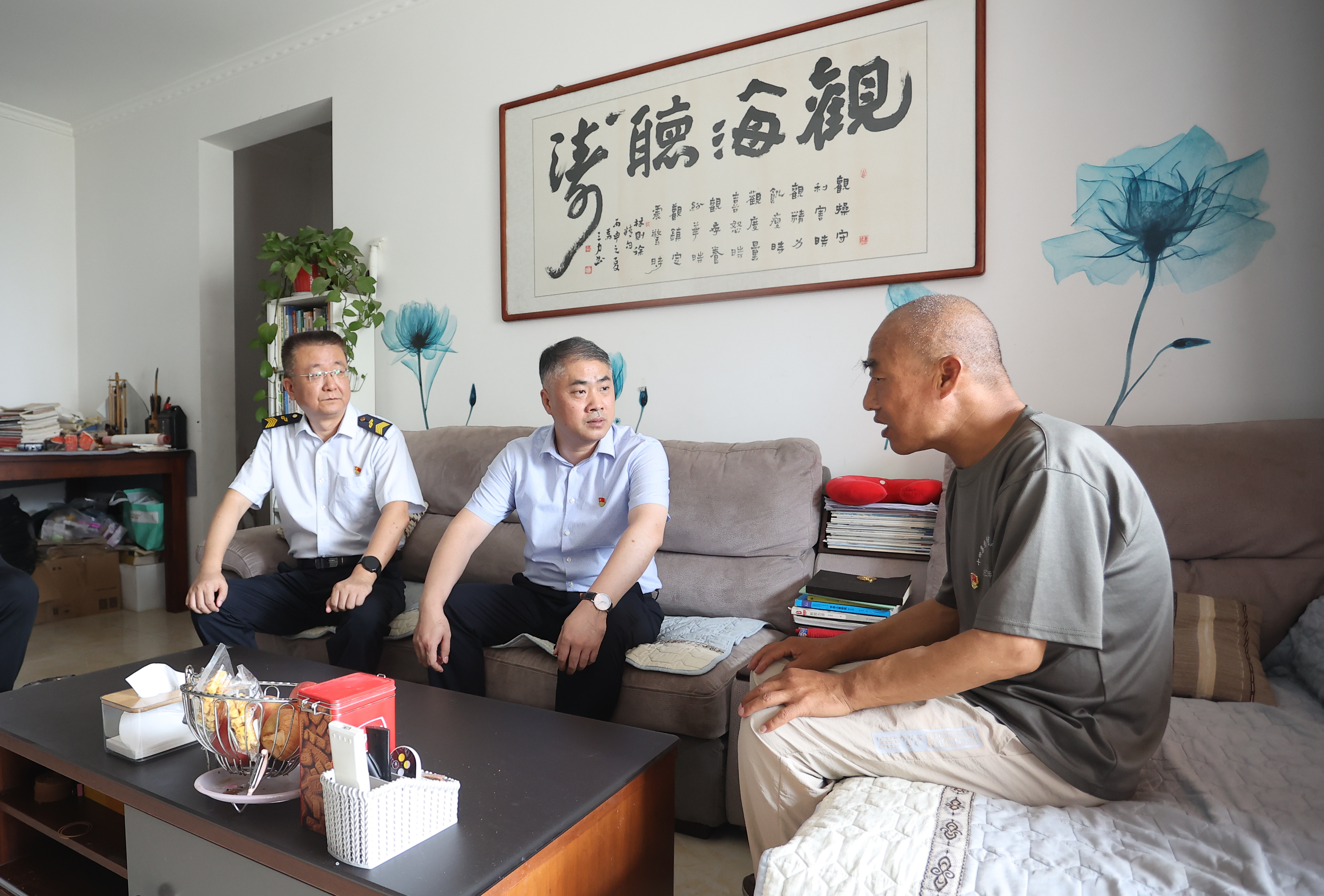 巅峰国际官网集团党委开展“七一”走访慰问