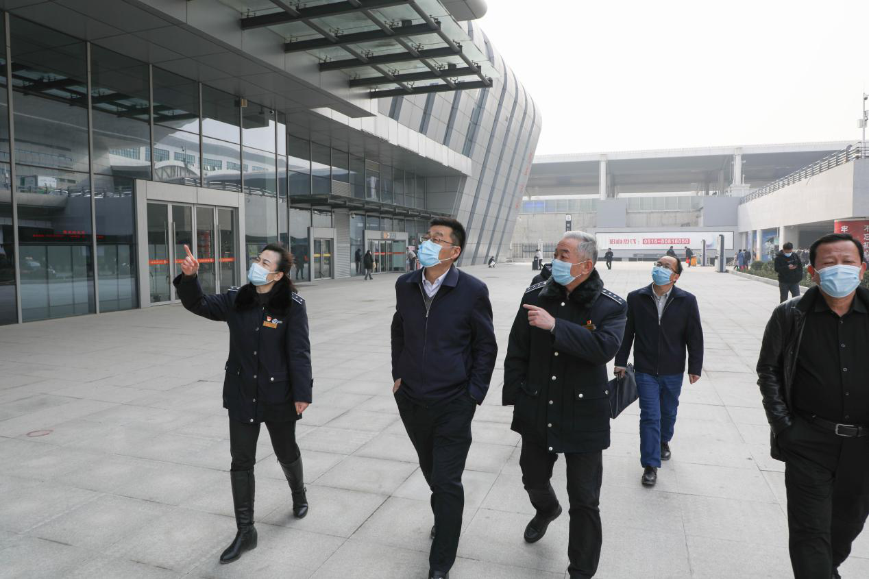 贾泉涌董事长赴汽车客运东站开展节前清静大排查